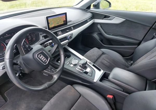 Audi A4 cena 88900 przebieg: 62200, rok produkcji 2019 z Racibórz małe 137